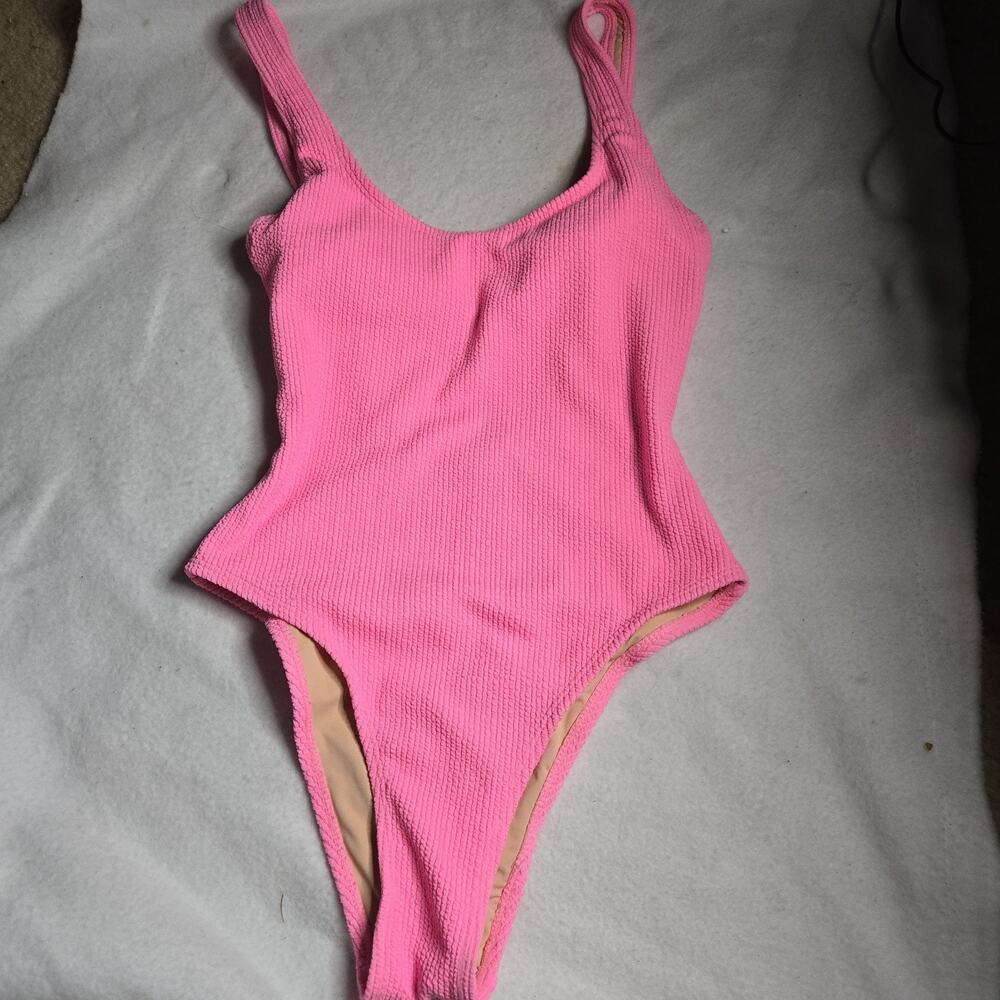 Swimwear 1 Piece Swimsuit Pink Textured Women's Size XS BODY brand